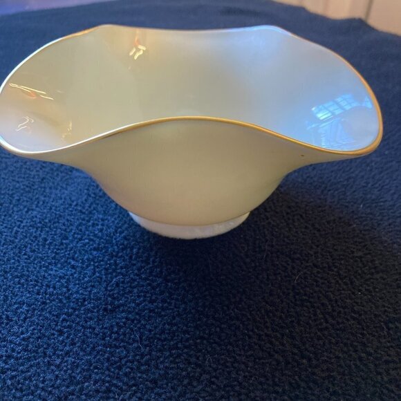 Lenox Bowl, EUC - Picture 6 of 7